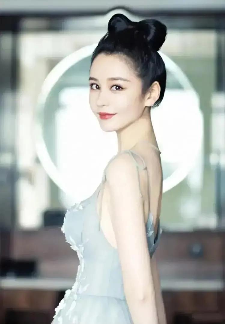 演员邱意浓,演员邱意浓，小巷深处的独特饕餮之旅