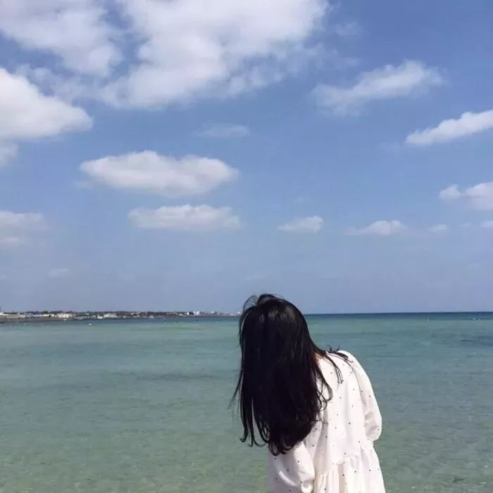 女生最新背影头像，自然美景中的旅行探索之旅