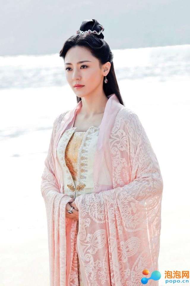 朵妃探寻小巷美食，隐藏的美食天堂揭秘！